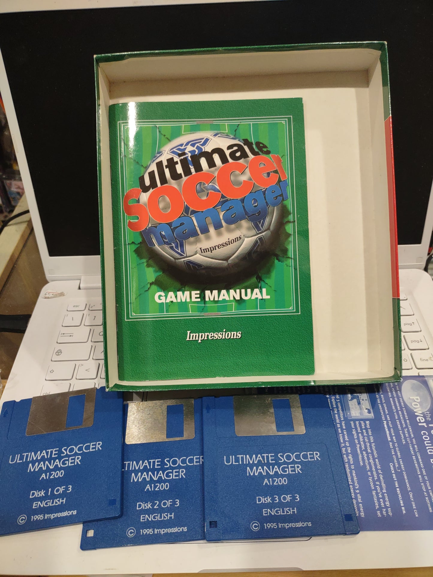 Gioco computer commodore Amiga disk 1200 o 4000 ultimate soccer managernager