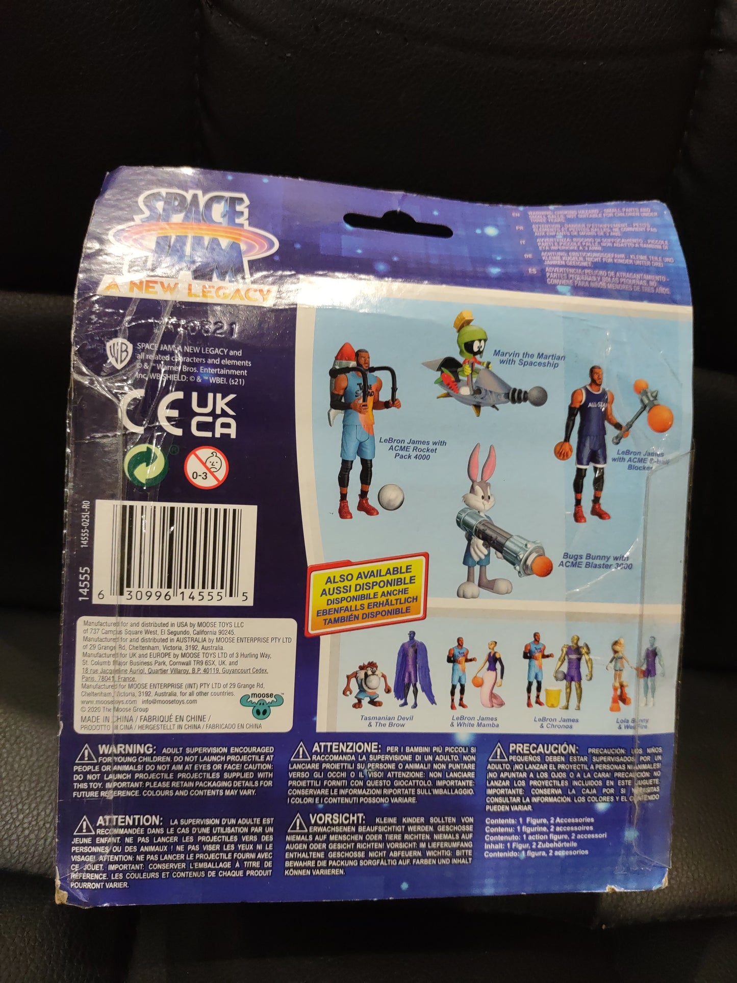 Action figure space jam a new Legacy LeBron James with acme Rocket pack 4000