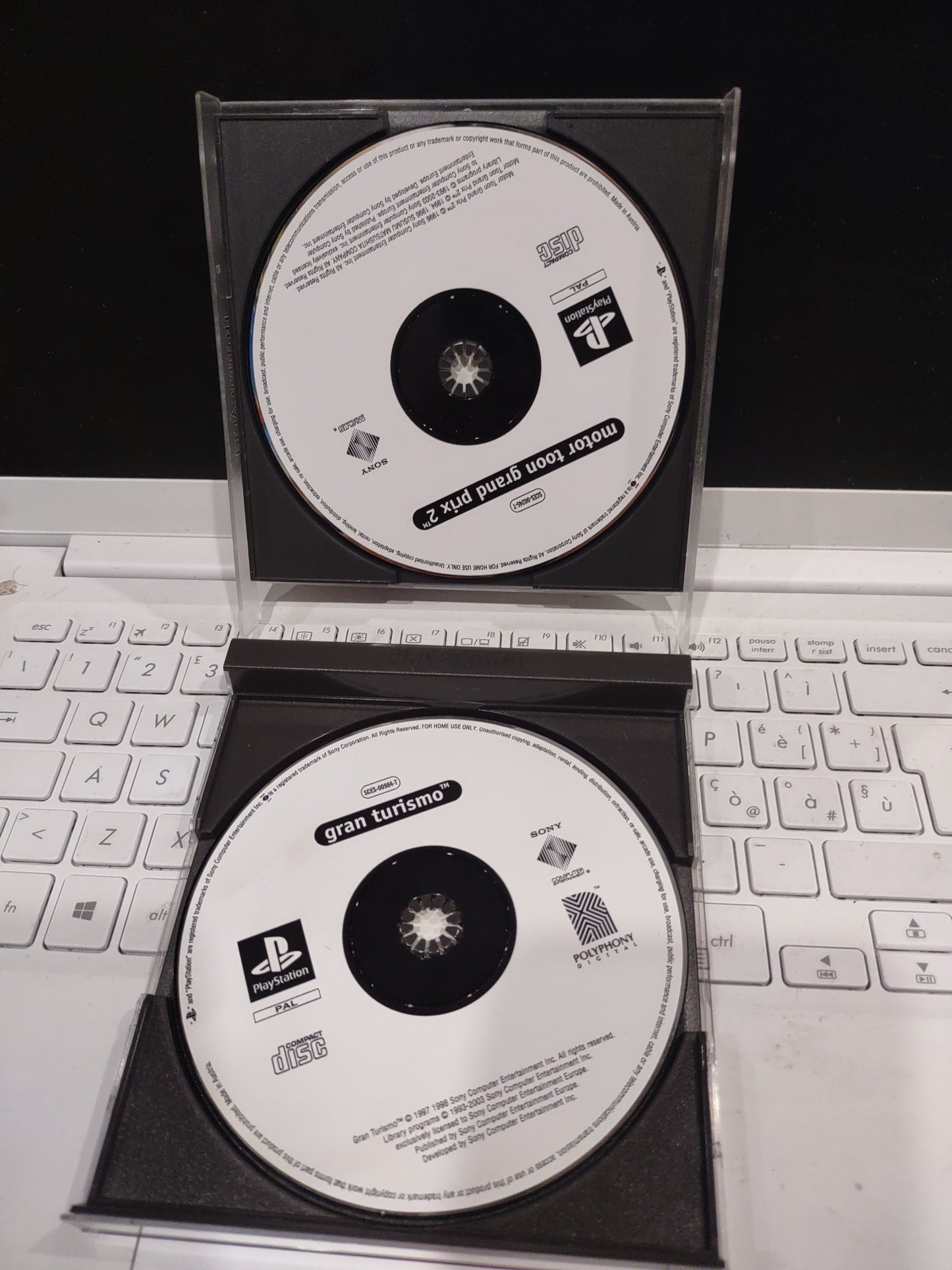 Gioco bundle 2 games playstation ps1 gran turismo 1 e motori toon Grand Prix 2