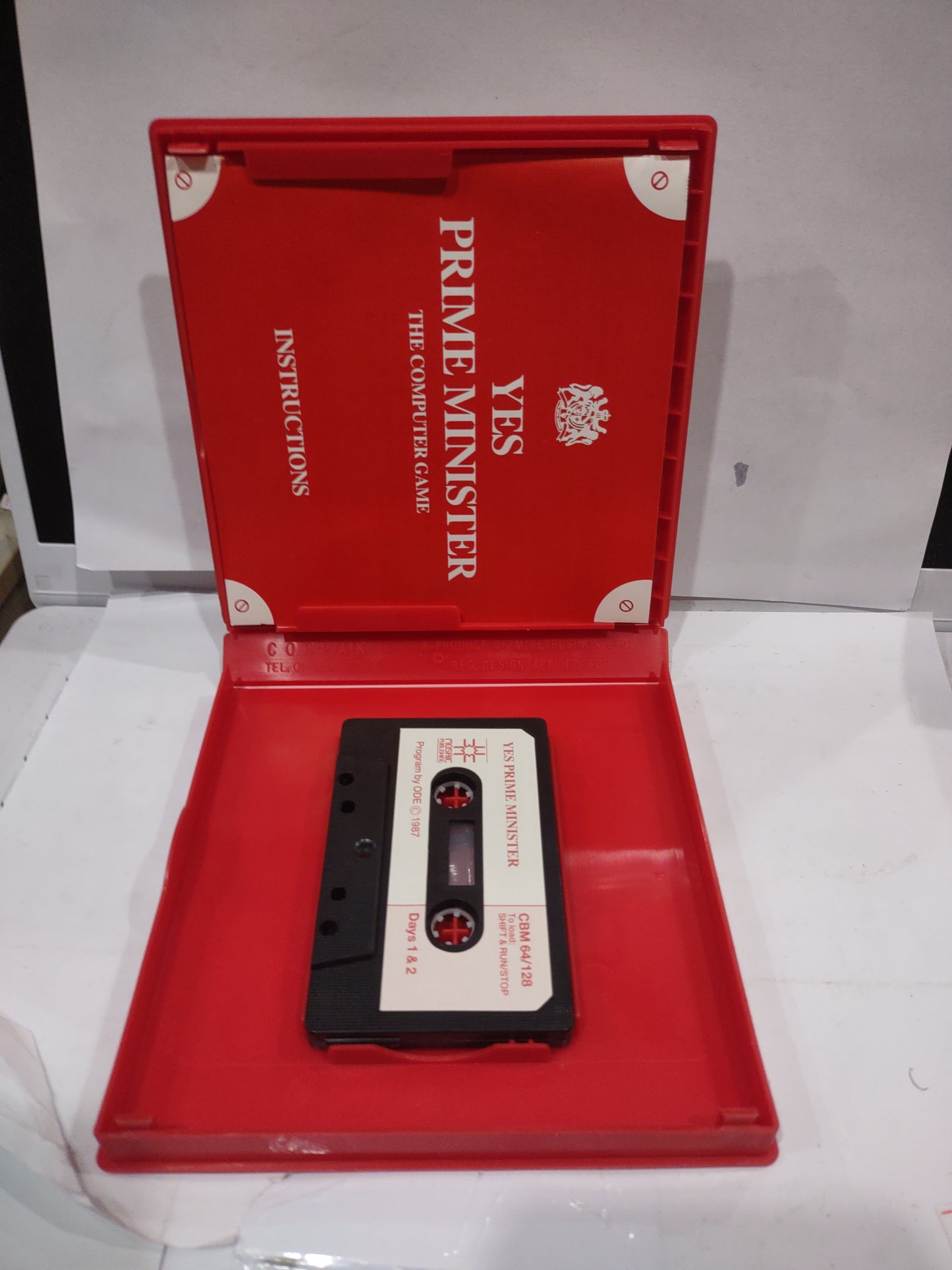 Gioco commodore 64 / 128 yes prime minister the computer game