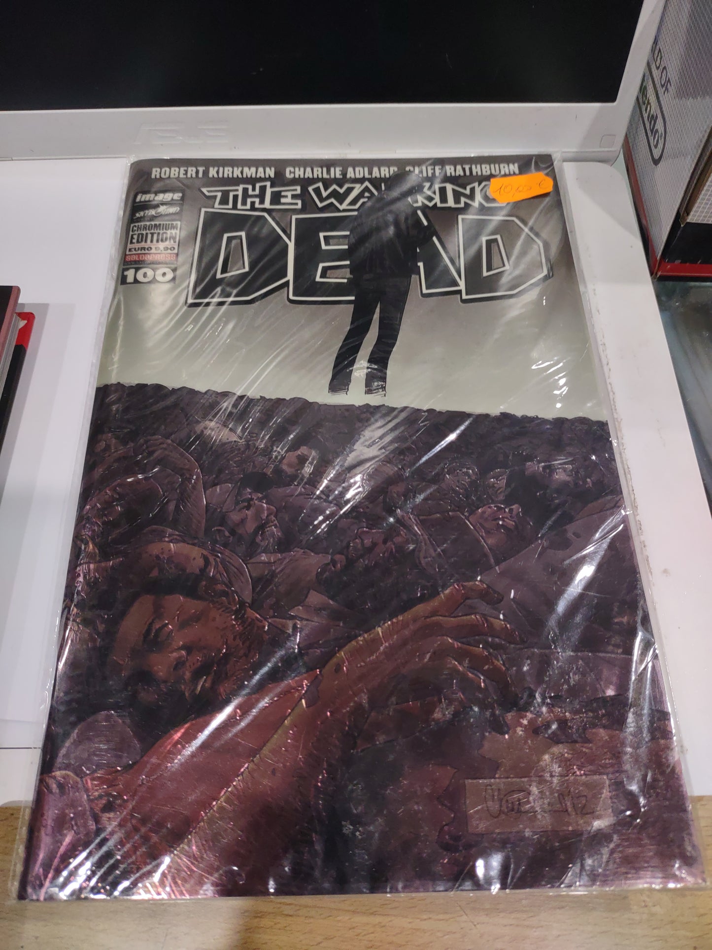 Fumetto the walking dead chromium edition salda Press numero 100