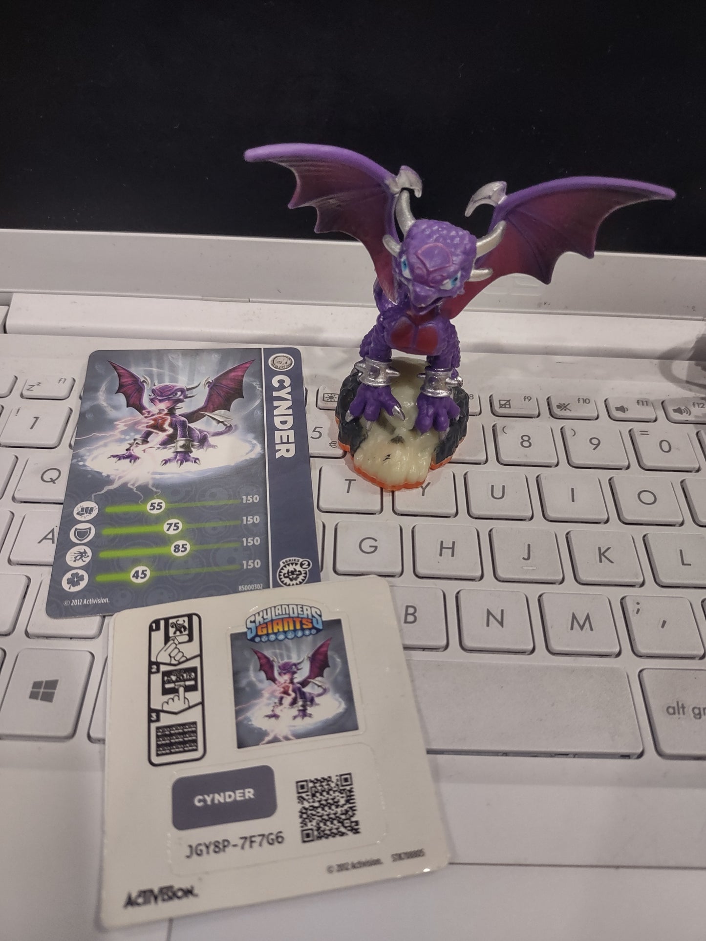 Personaggio cynder con card sticker Skylanders PlayStation Nintendo