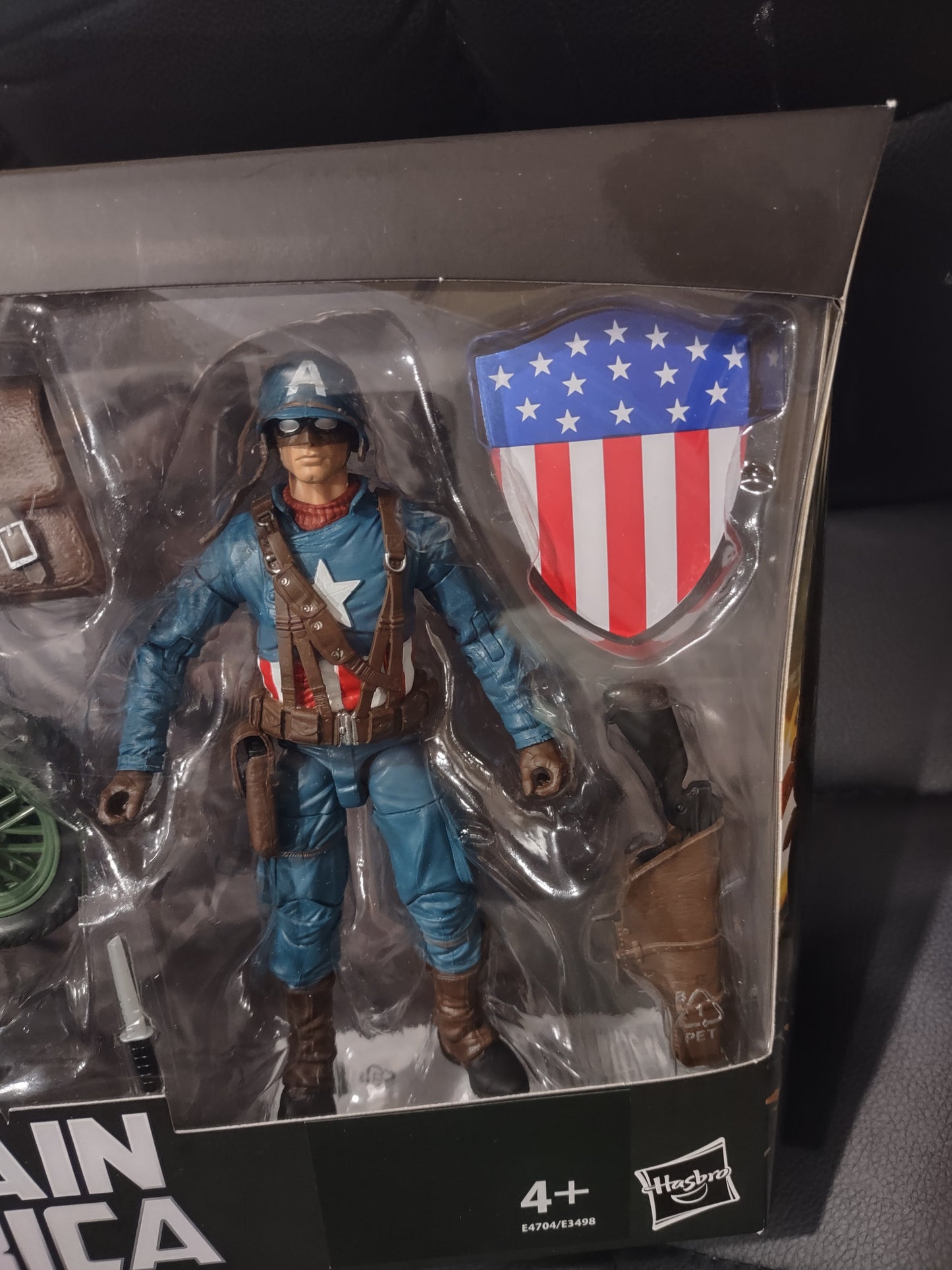 Action figure Marvel Legends captain America con moto 80 years