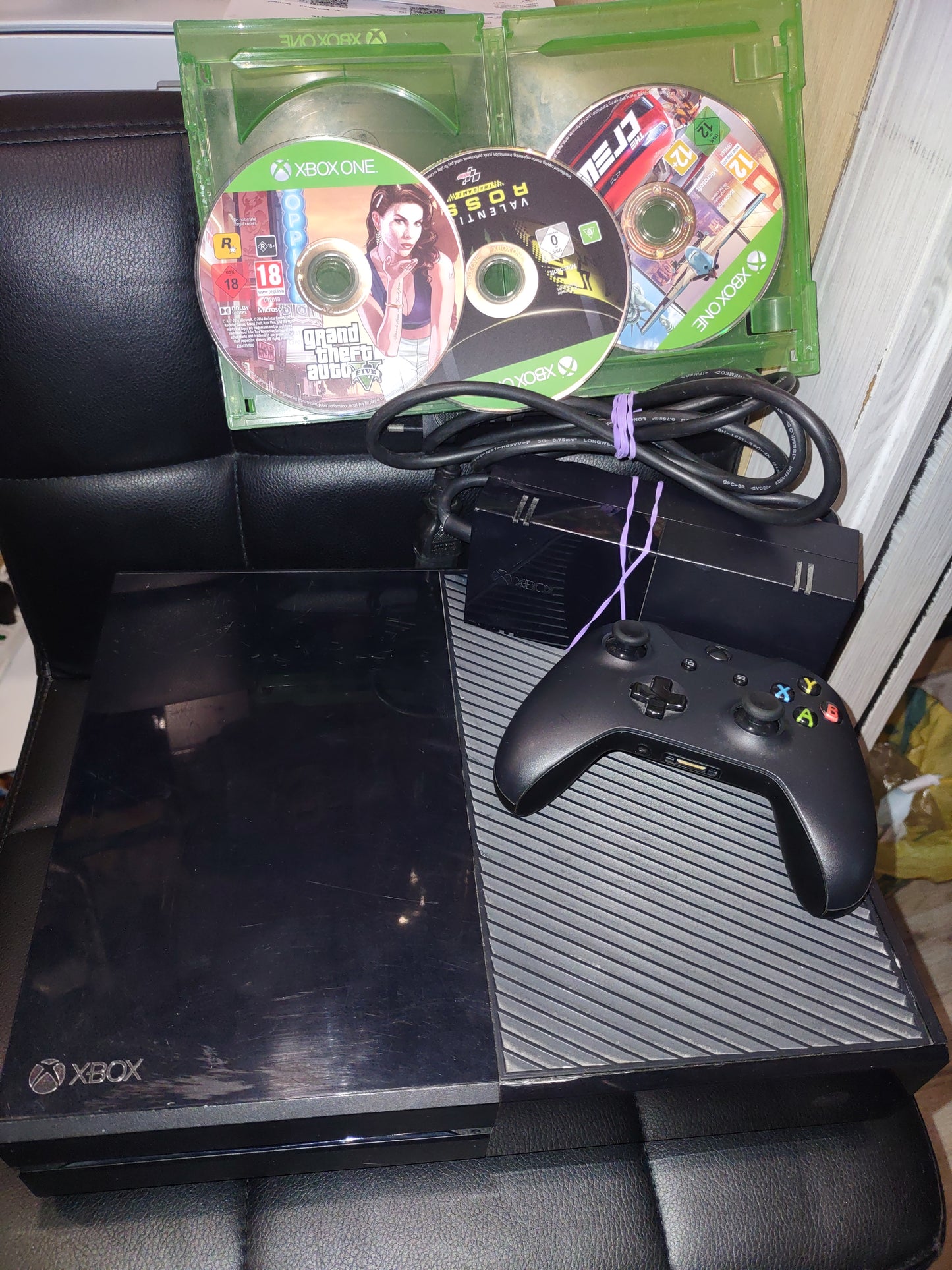 Console Xbox One Microsoft 500 GB + tre giochi