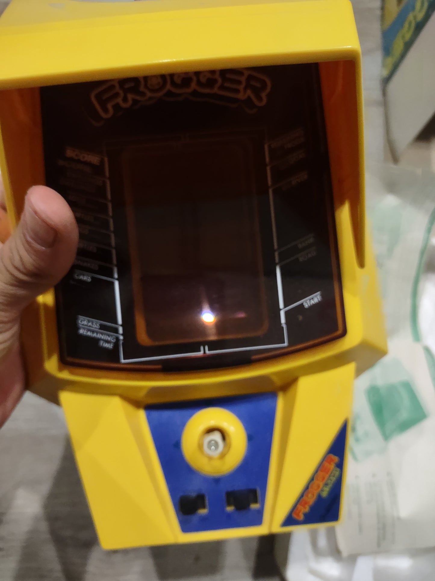 Gioco elettronico gakken frogger cabinato electronic game konami lsi