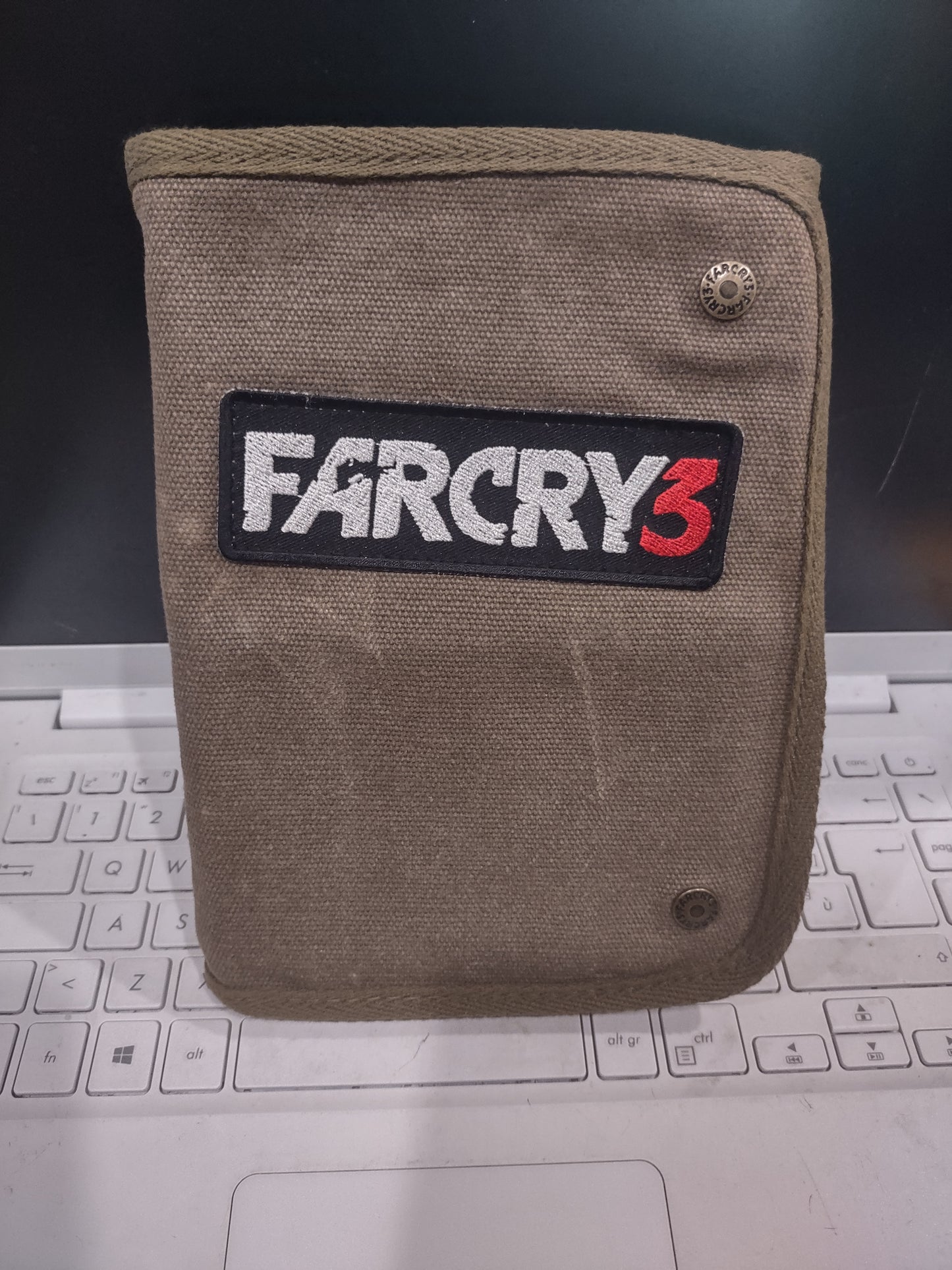 Gioco PlayStation ps3 far cry 3 più gadget