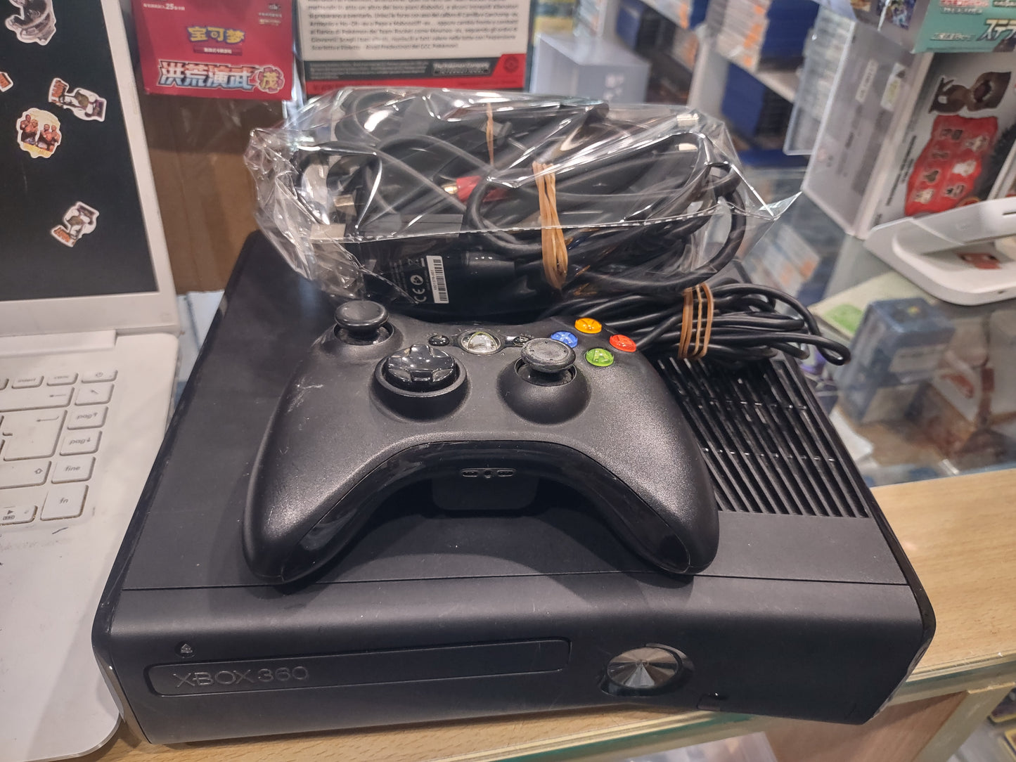 Console Xbox 360 slim nera black con cavi
