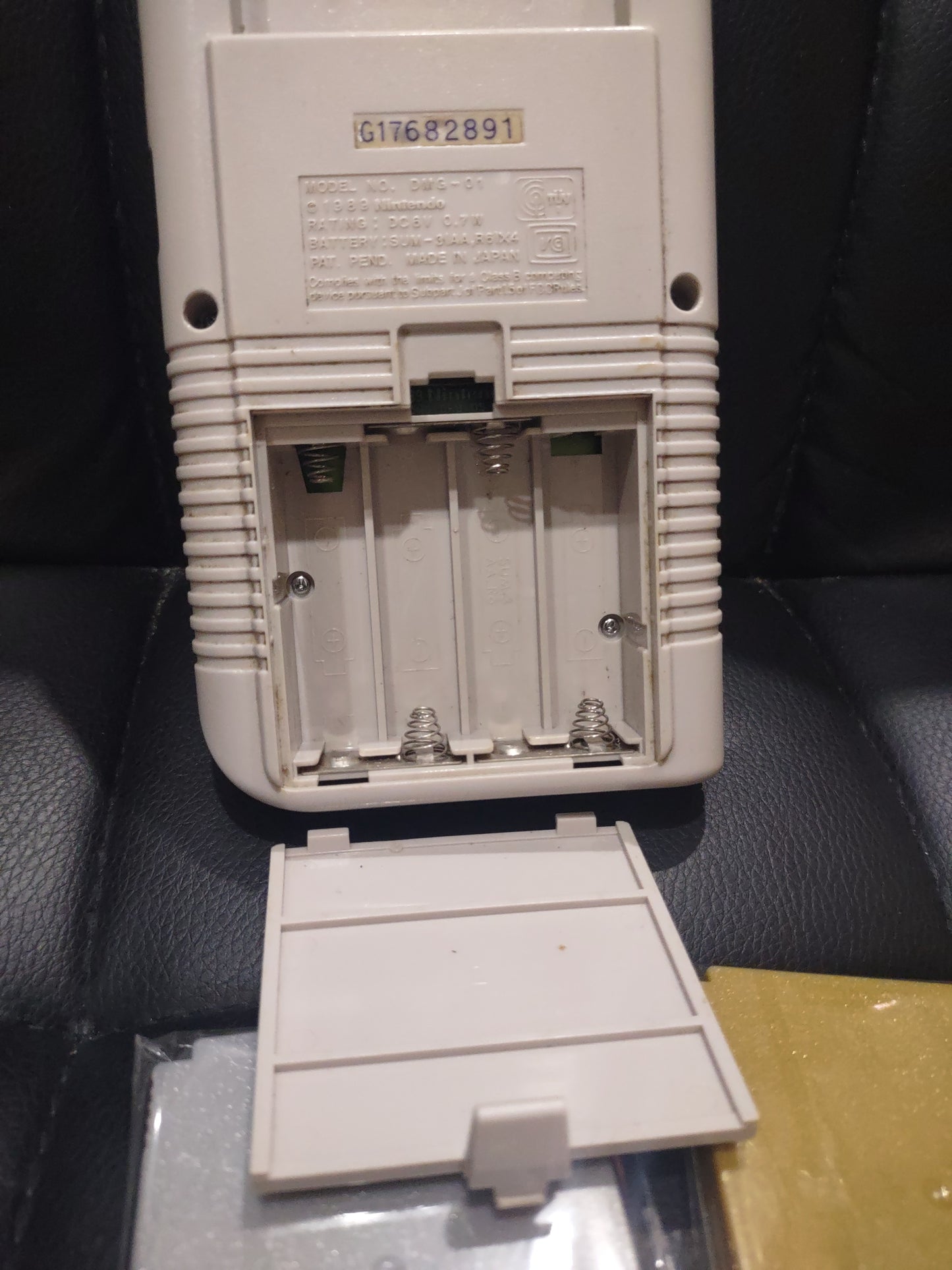 Lotto Gameboy 1 modello + 3 giochi Pokémon