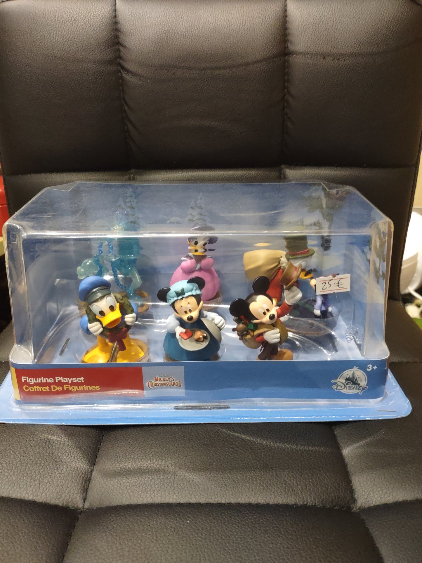 Disney figurine playset Mickey's Christmas Carol