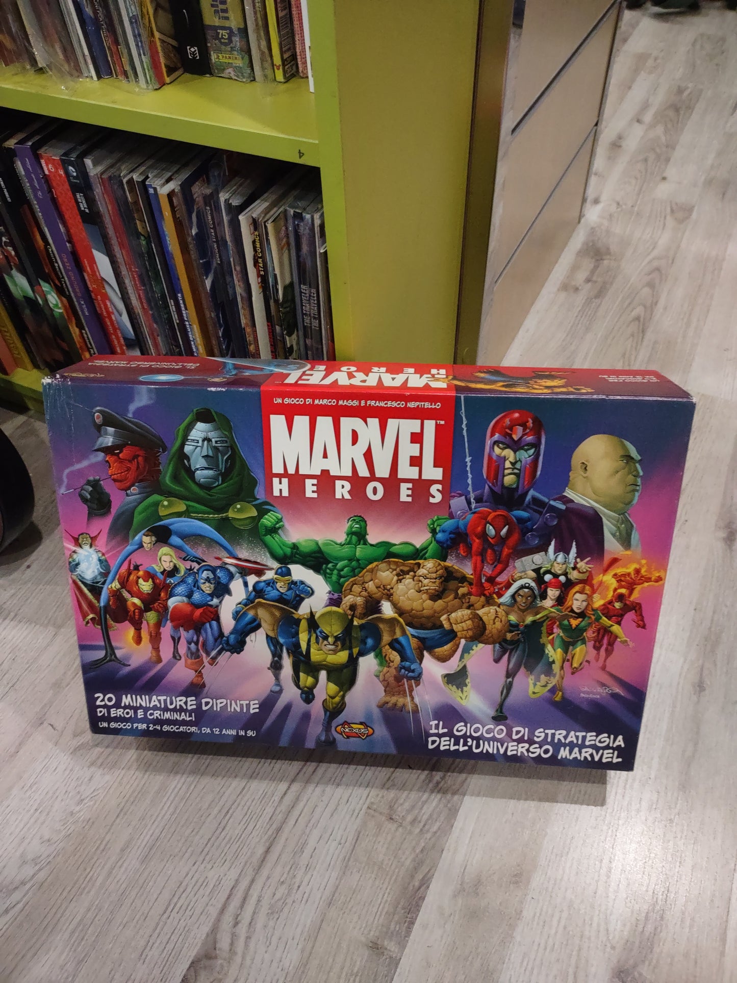 Gioco da tavolo Marvel Heroes con 20 miniature dipinte