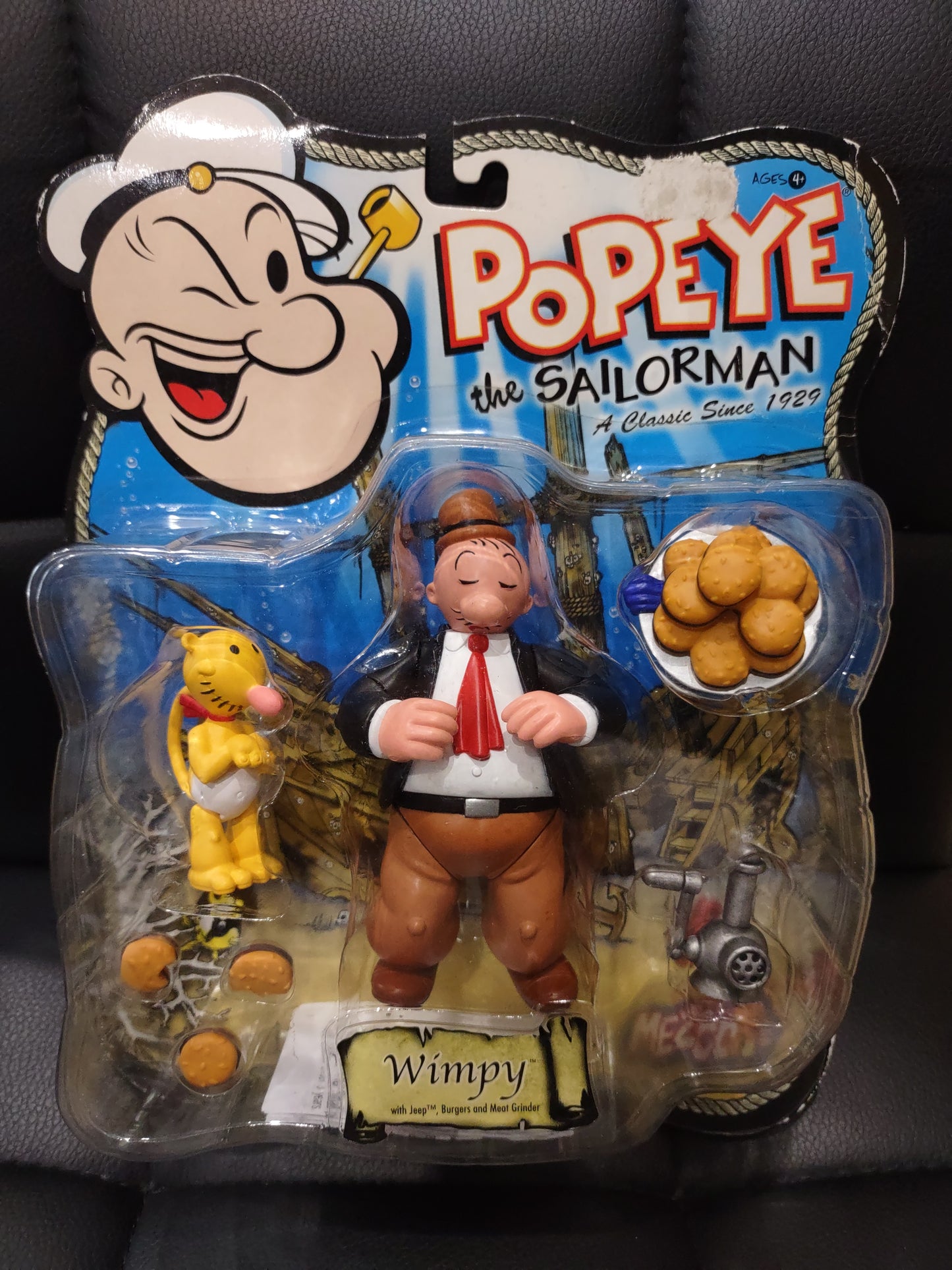 Action figure mezco popeye the sailorman wimpy with jeep burgers and meat grinder