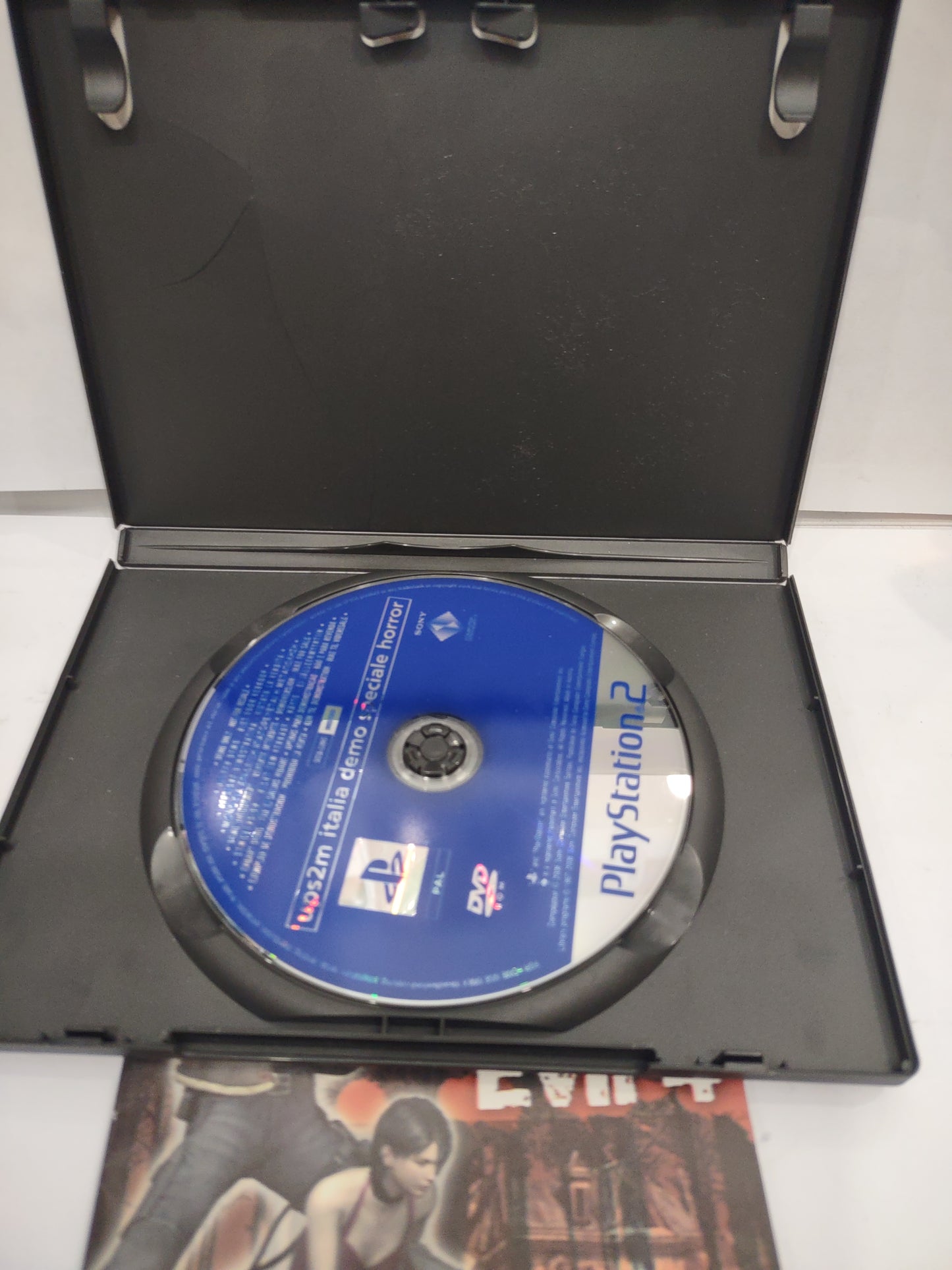 PlayStation PS2 speciale horror PAL con guida strategica definitiva Resident evil 4