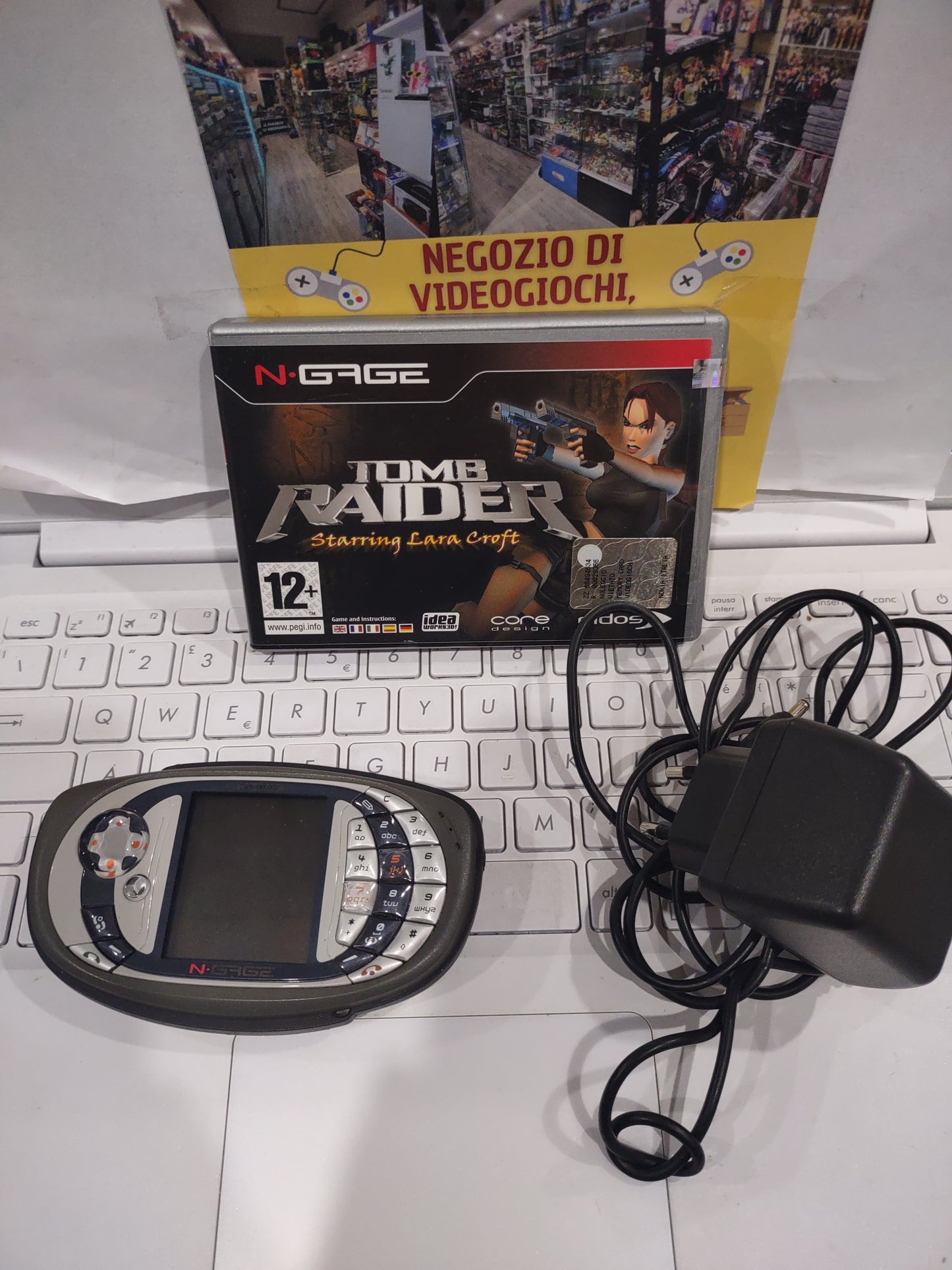 Cellulare console nokia ngage + caricatore+ tomb Raider