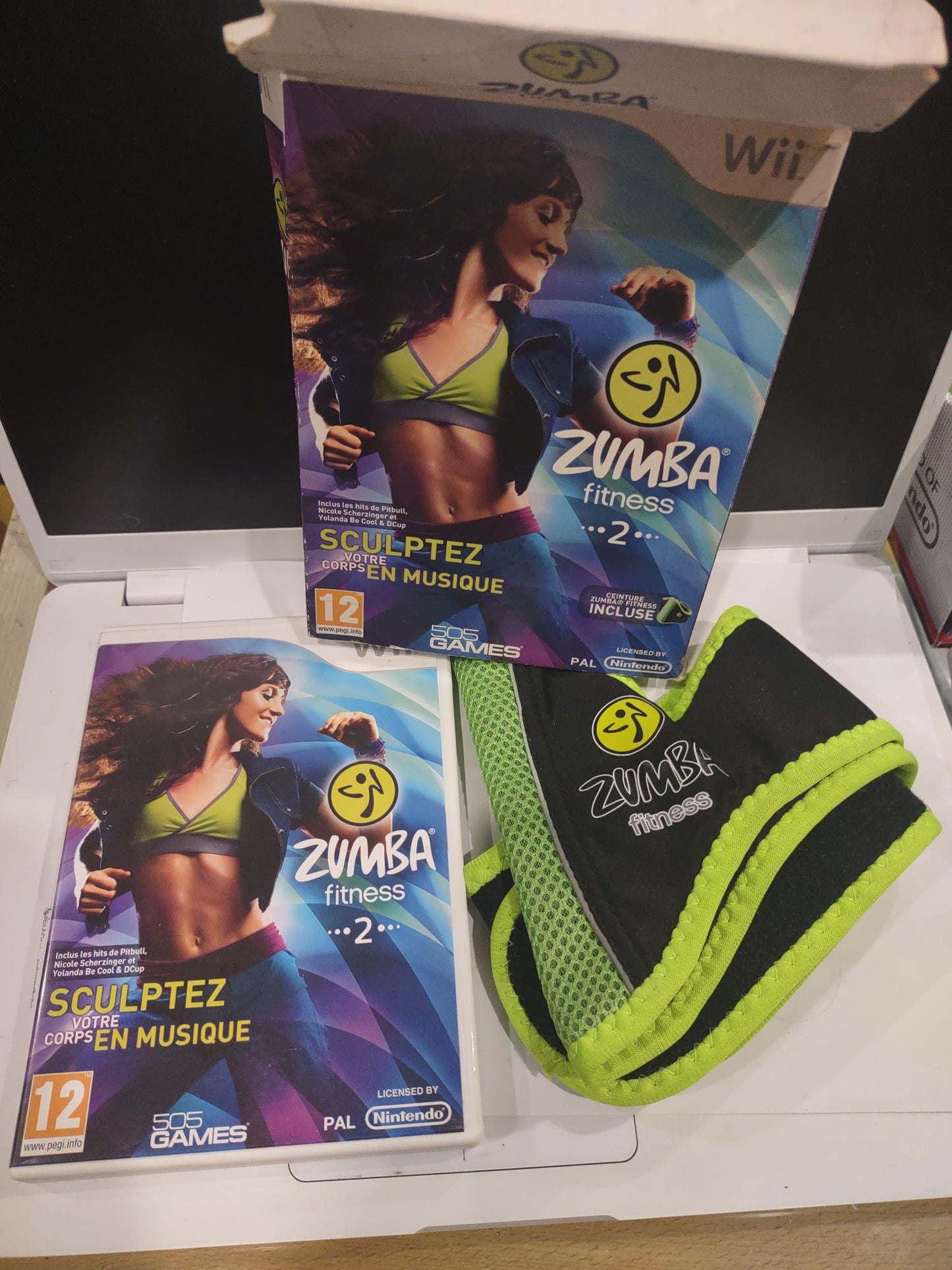 Gioco Nintendo Wii Zumba fitness 2 con accessorio