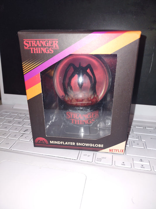 Stranger things Netflix mindflayer snowglobe
