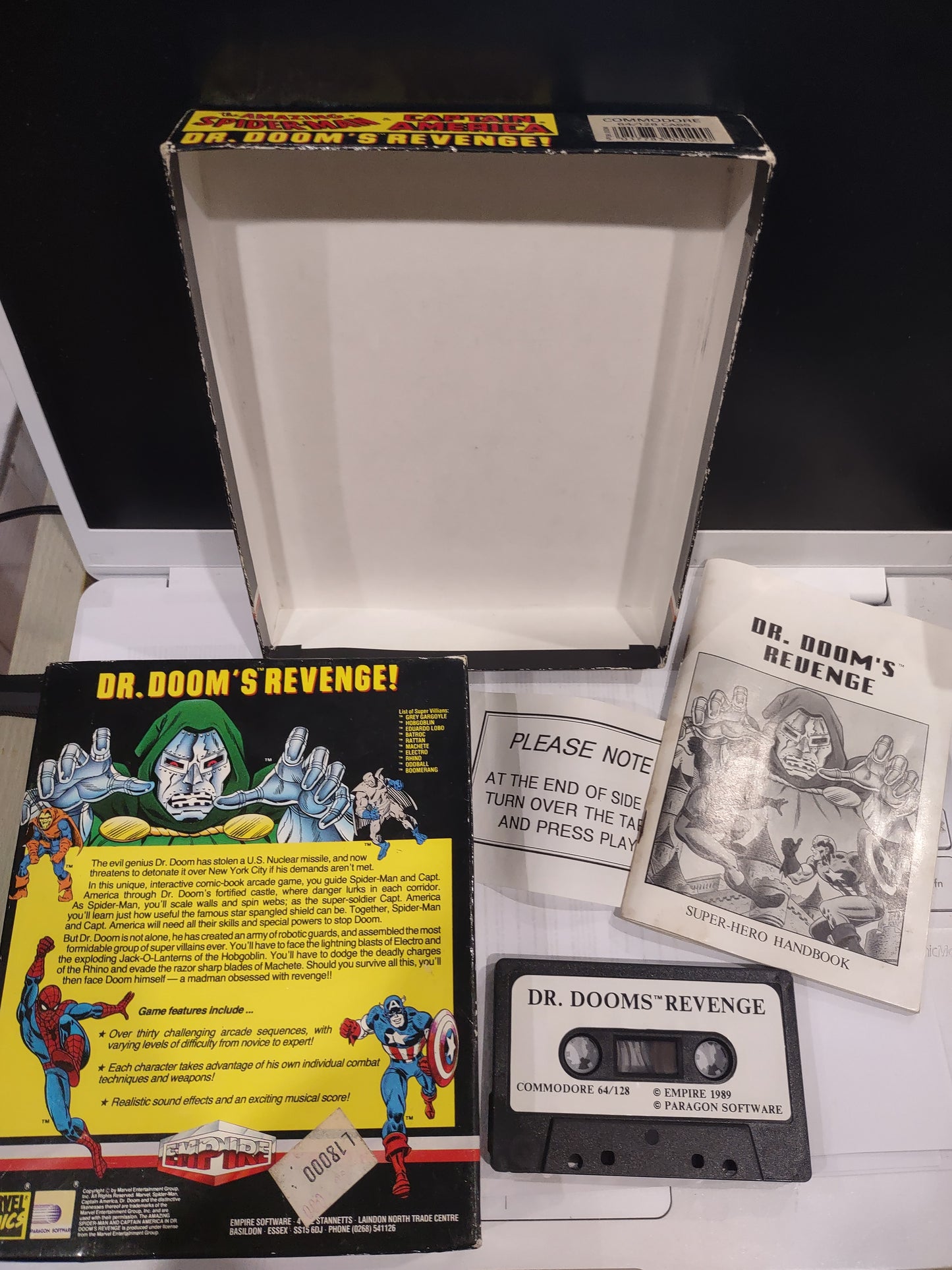 Gioco commodore 64 /128 c64 cassette raro dr. Doom's Revenge Amazing Spider-Man Marvel con fumetto