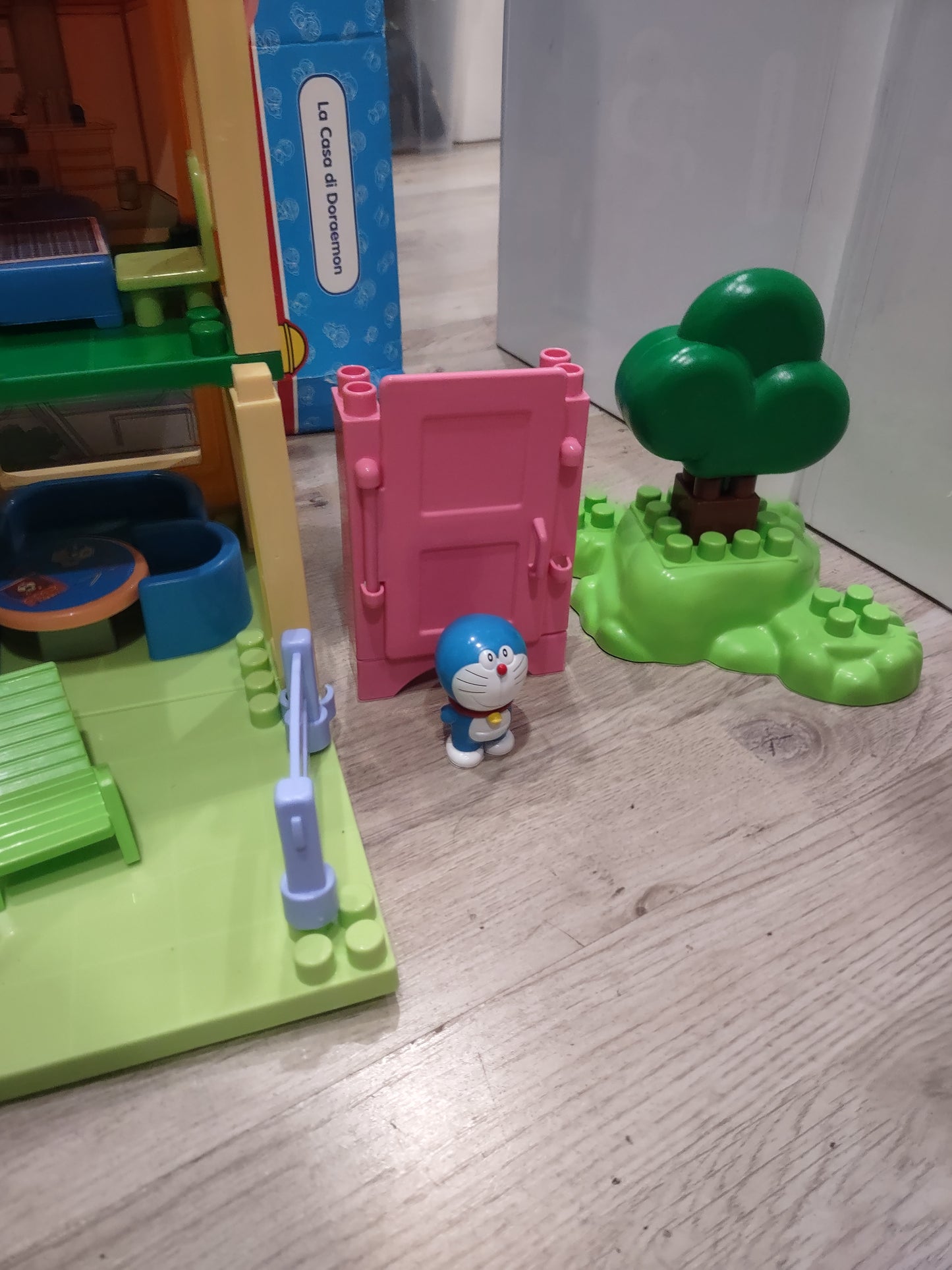 Giocattolo la casa di Doraemon giochi preziosi