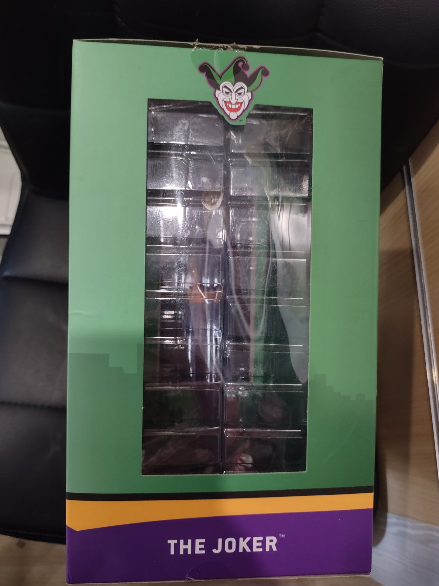 Action figure statua the joker DC comics gallery diamond select Toys