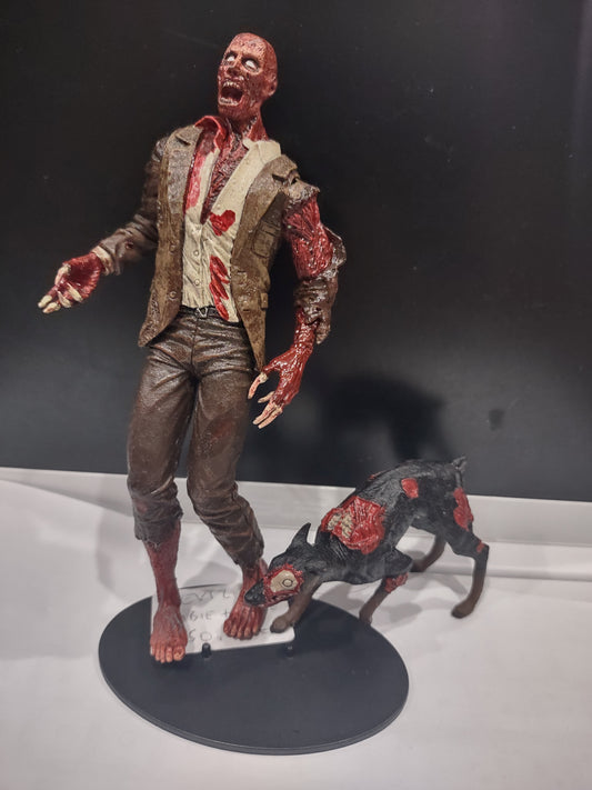 Action figure Resident evil capcom zombie and dog