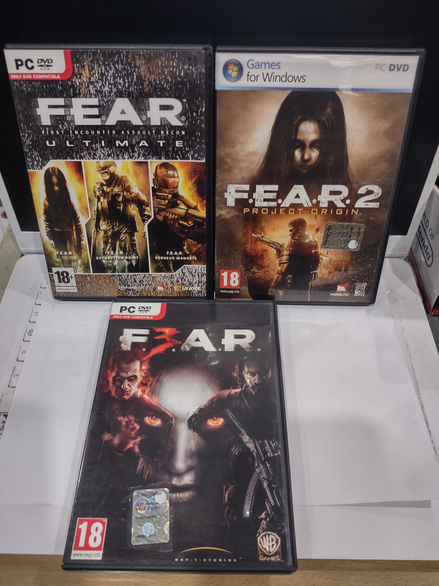 Lotto trilogia F.E.A.R 1 -2 -3 PC computer giochi dvd