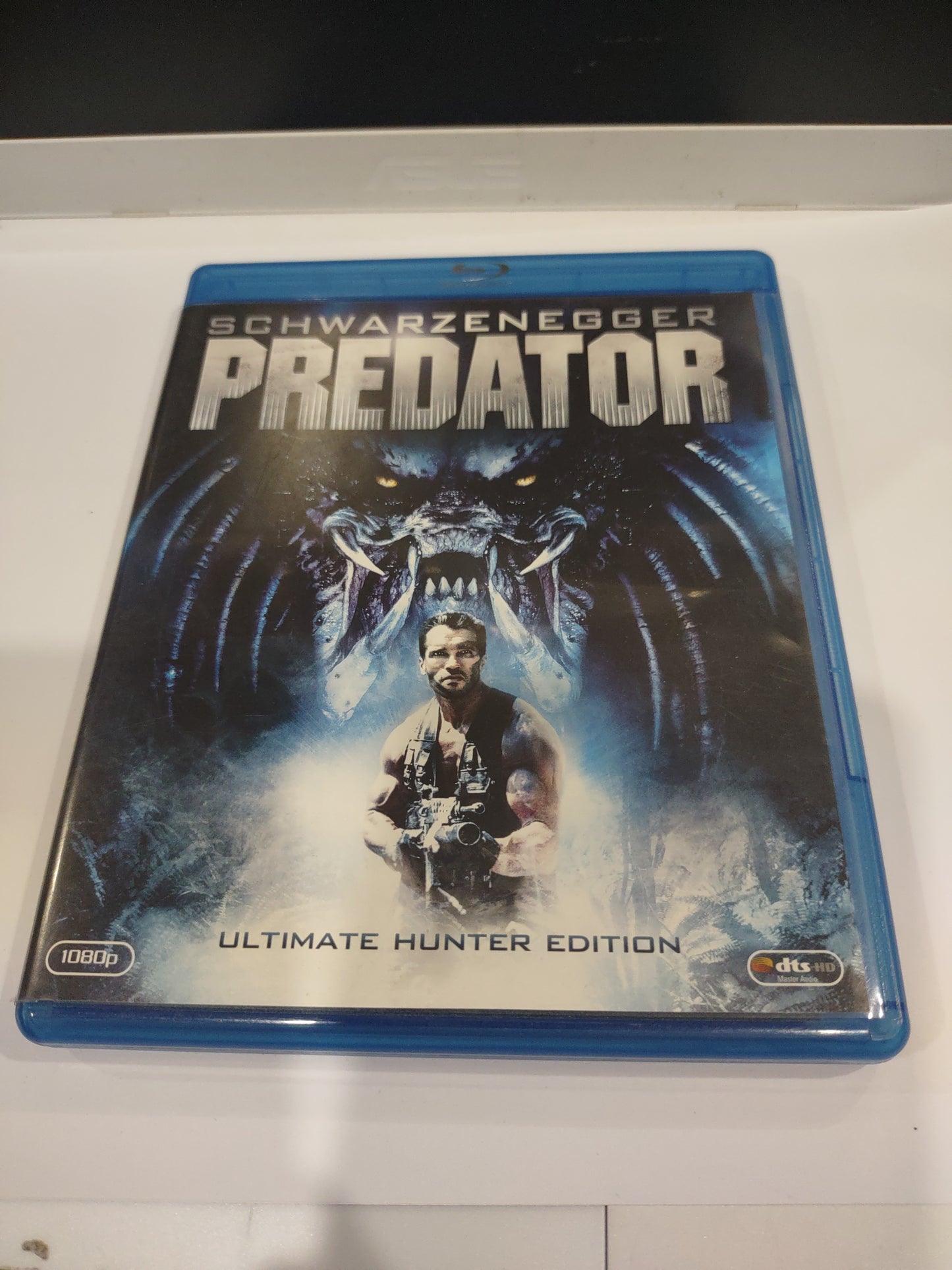 Film blu-ray Arnold Schwarzenegger predatori ultimate hunter edition