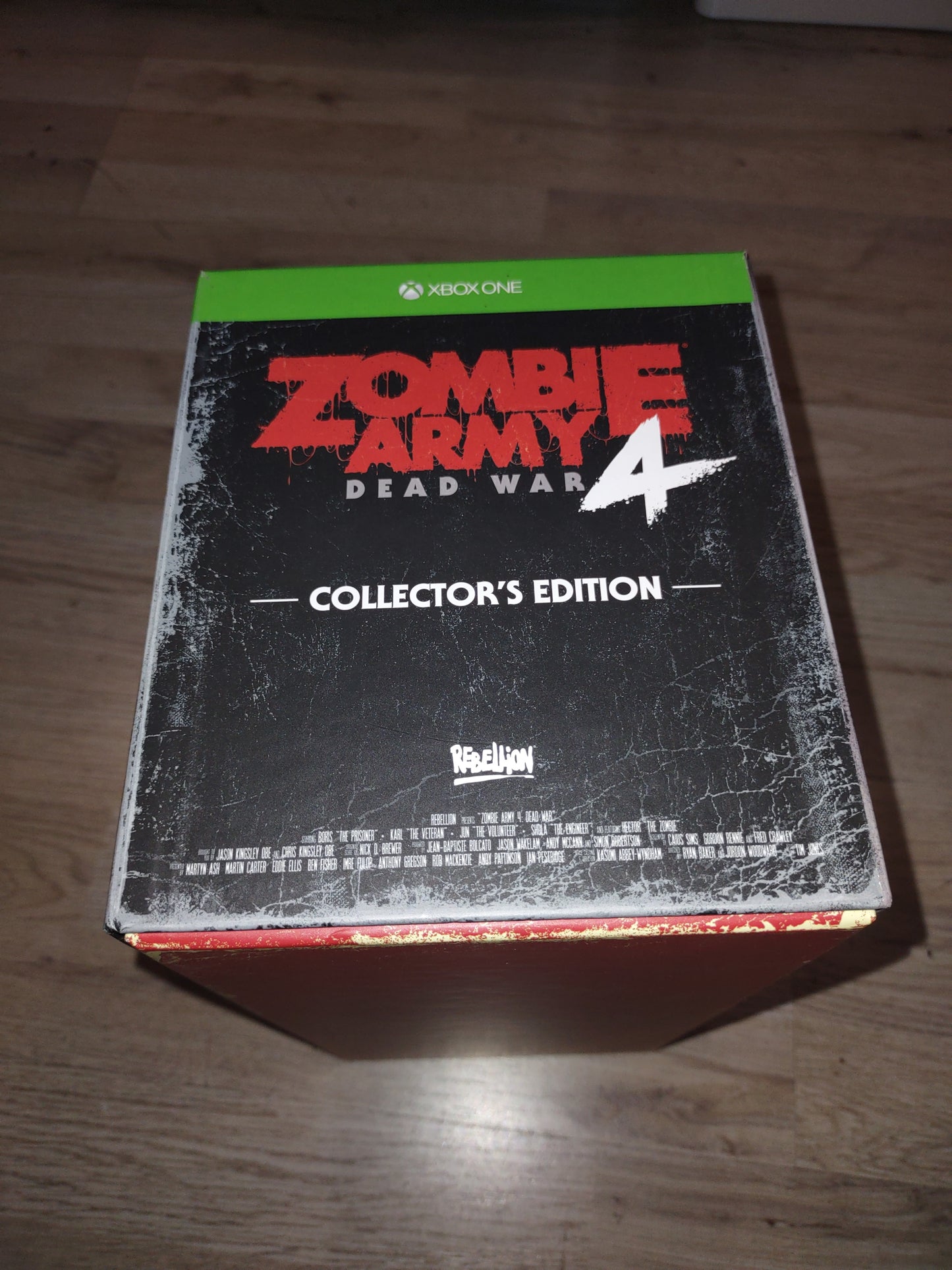 Gioco collector's edition Xbox One zombie army 4 dead war