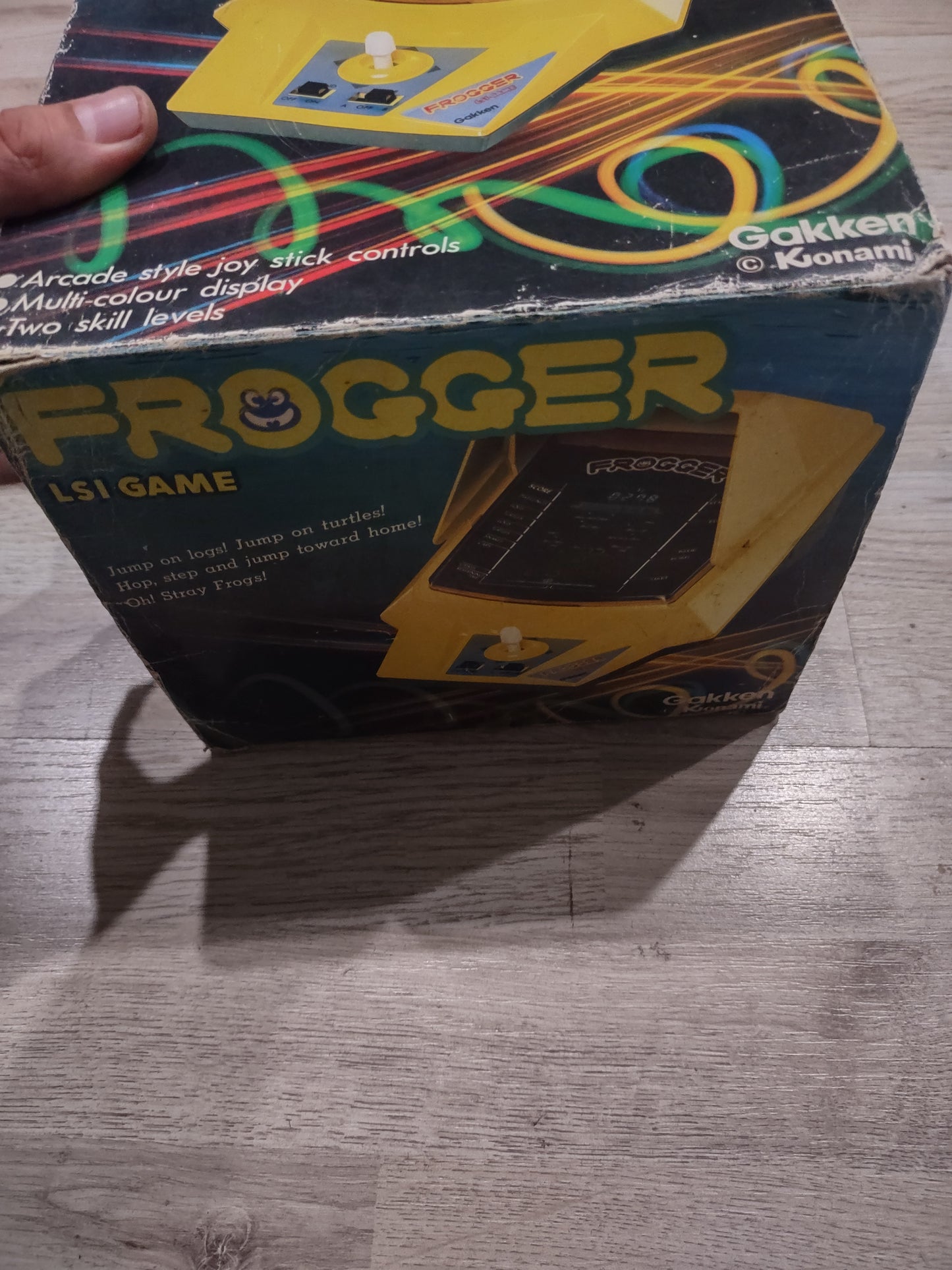Gioco elettronico gakken frogger cabinato electronic game konami lsi