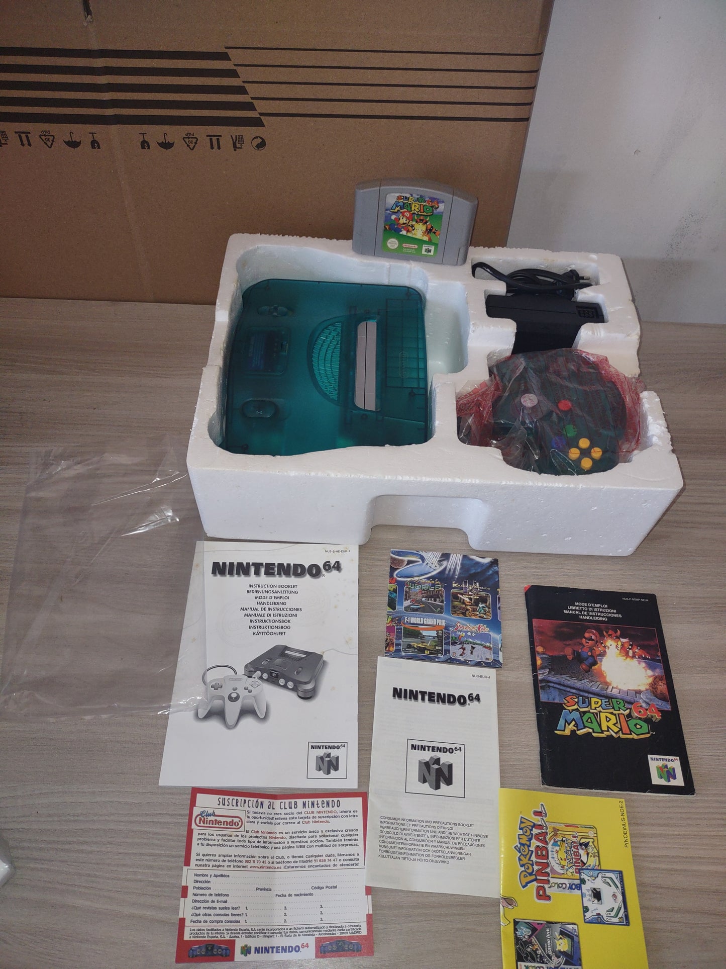 Console Nintendo 64 n64 clear blue con Super Mario 64 Limited PAL EUR