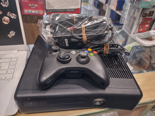 Console Xbox 360 slim nera black con cavi