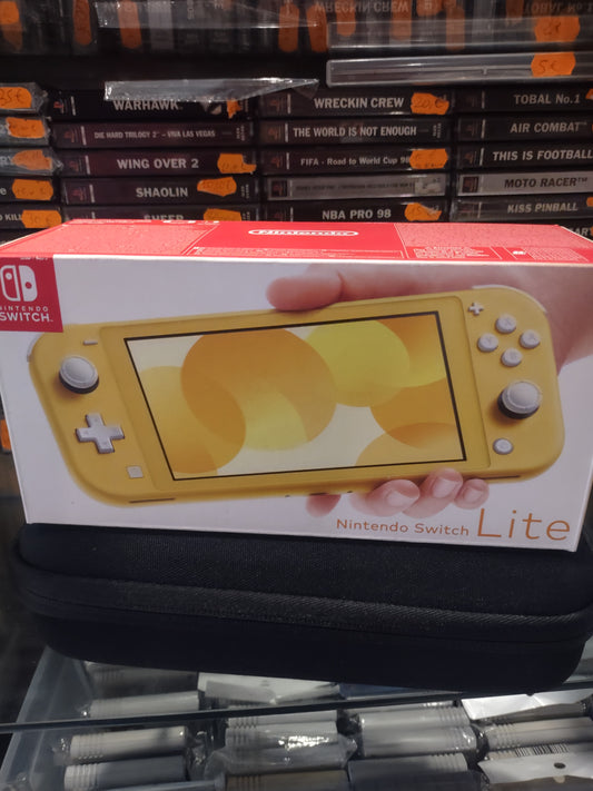 Console Nintendo switch lite Yellow con accessori giochi scatola