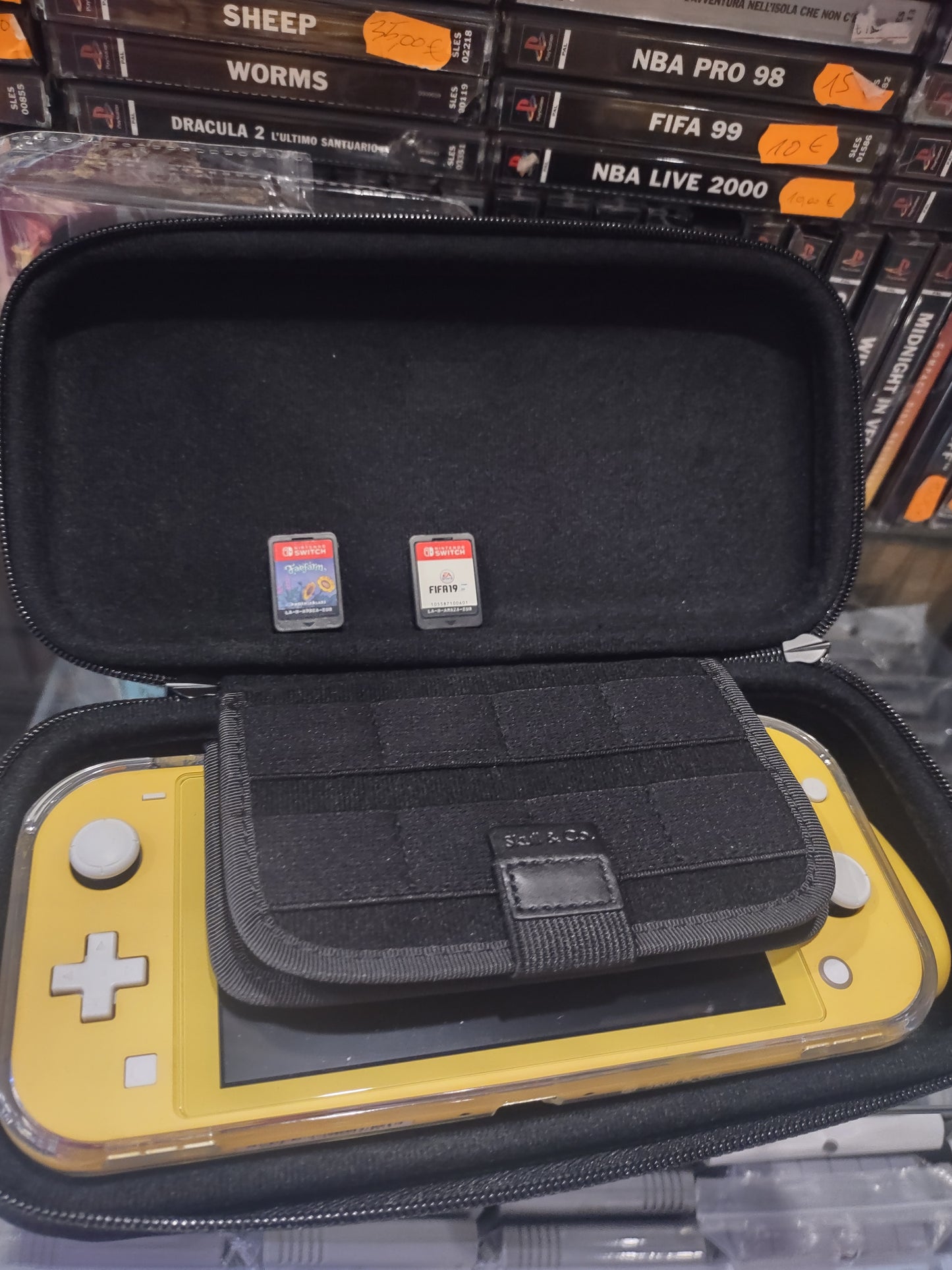 Console Nintendo switch lite Yellow con accessori giochi scatola