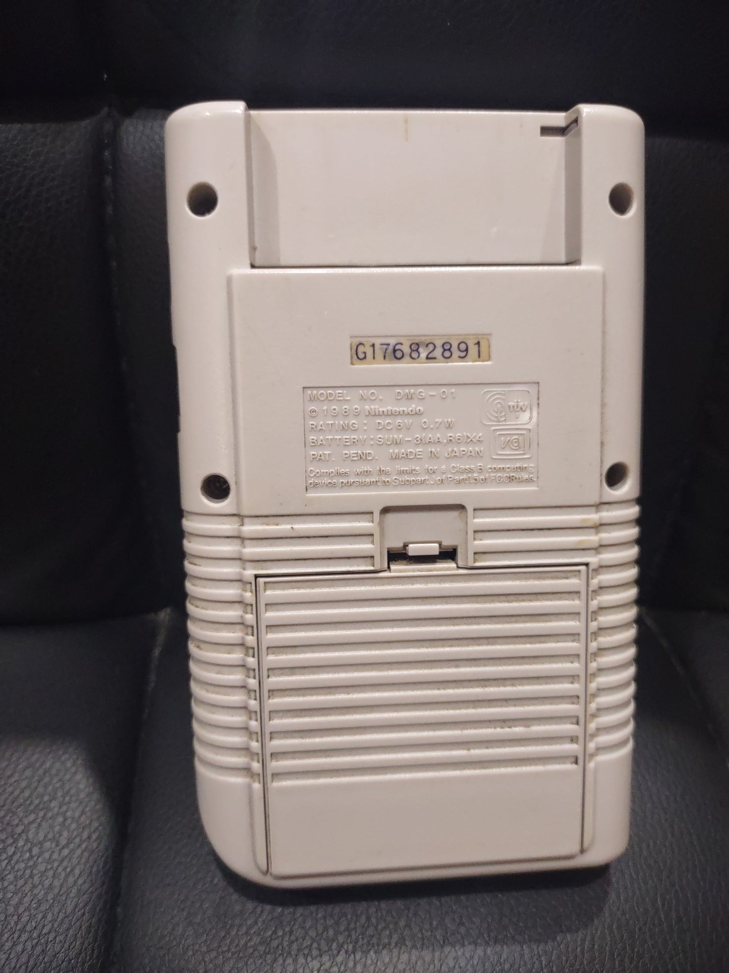Lotto Gameboy 1 modello + 3 giochi Pokémon