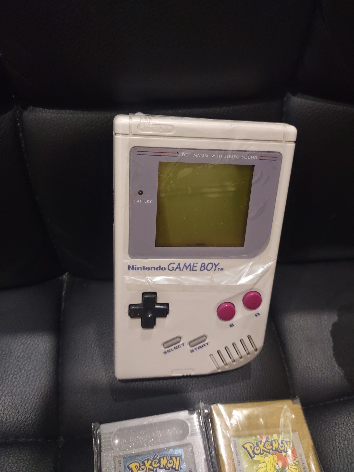 Lotto Gameboy 1 modello + 3 giochi Pokémon