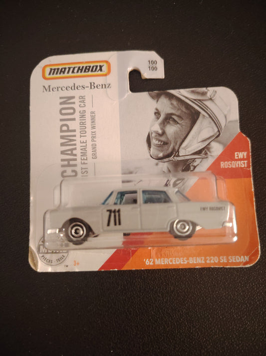 Matchbox Mercedes Benz 220 se sedan ewy rosqvist
