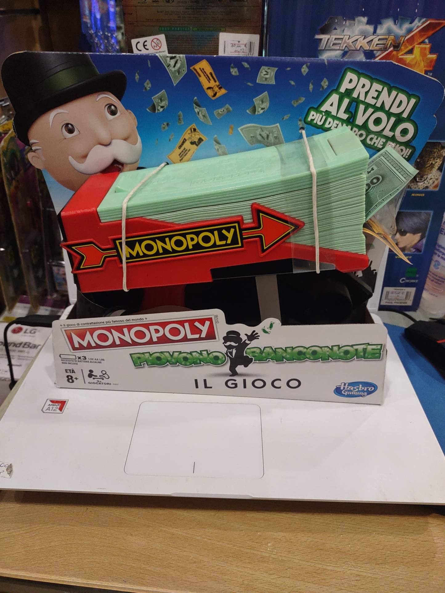 Monopoly piovono banconote il gioco Hasbro